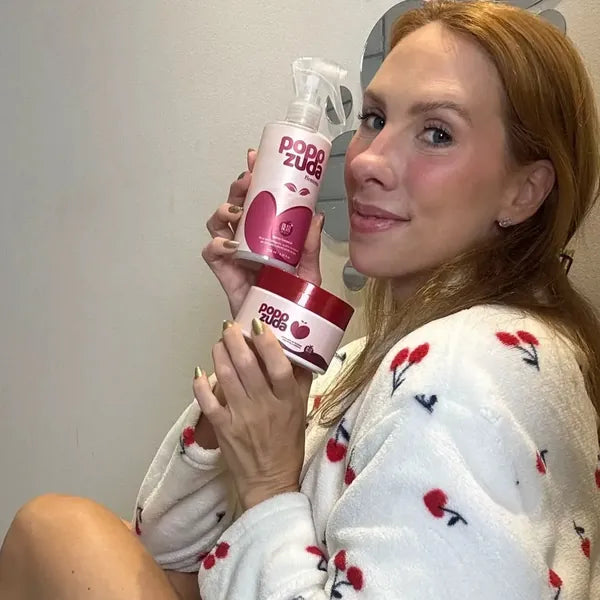 Popozuda customer with her Popozuda products